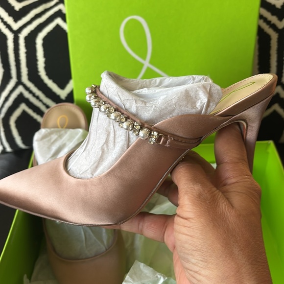 New women Sz 7.5M  evening glam  mules - Picture 9 of 17